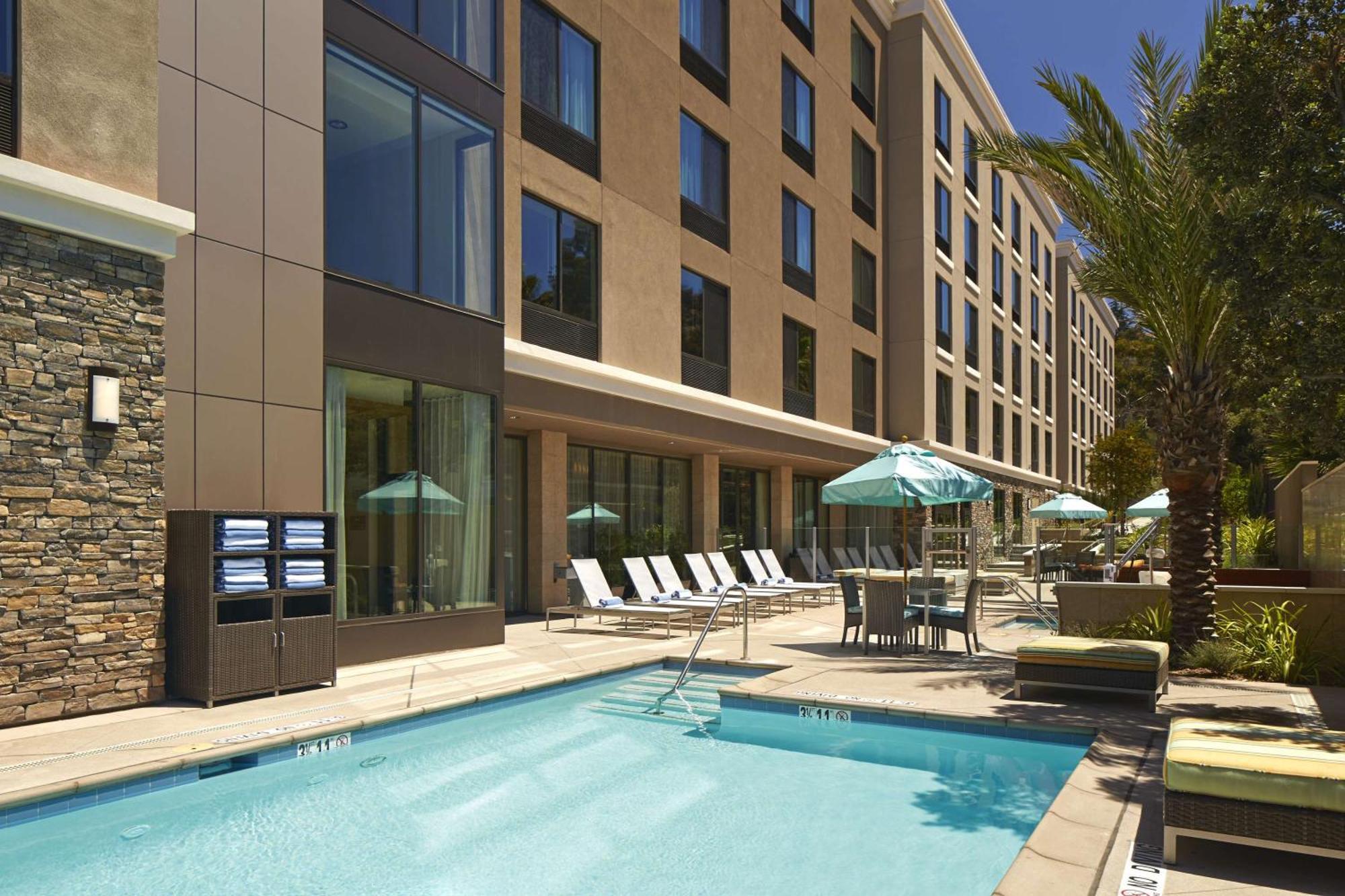 Hampton Inn San Diego Mission Valley Exterior photo