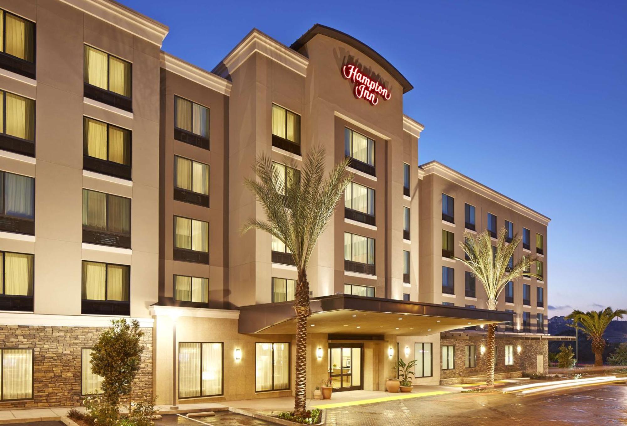 Hampton Inn San Diego Mission Valley Exterior photo